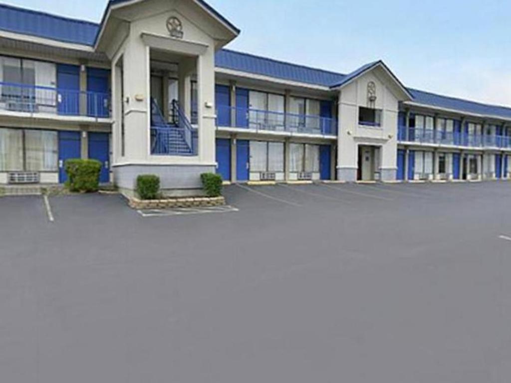 Americas Best Value Inn Hillsboro Exterior photo